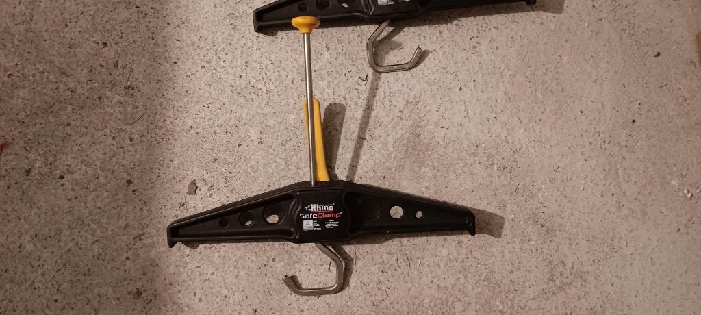 Fixe-échelle de toit SafeClamp Rhino avec clés, Enlèvement ou Envoi, Neuf