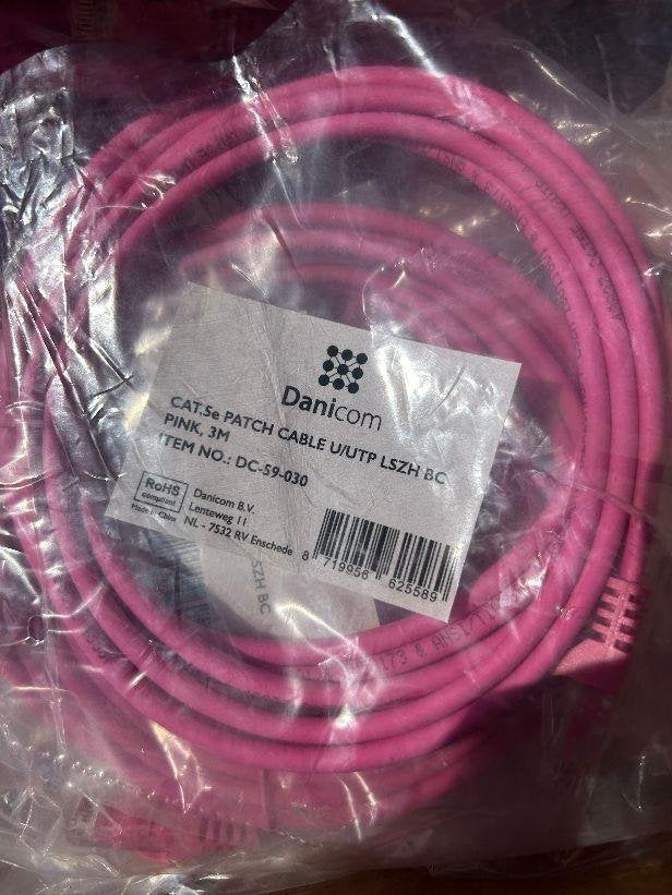 ☎️ 10x NIEUW. Danicom UTP CAT5E 3M Pink CAT 5e DC-59-030 ☎️, Ophalen of Verzenden, Nieuw
