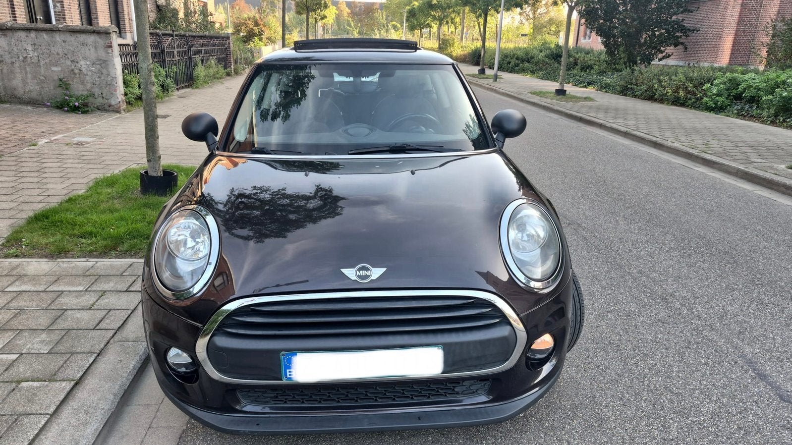 Mini Cooper One 1.2 Benzine–12/2014–145.360 km–Gekeurd, Auto's, Stof, https://public.car-pass.be/vhr/52821898-d606-4c31-ad2a-e64faa445e6d