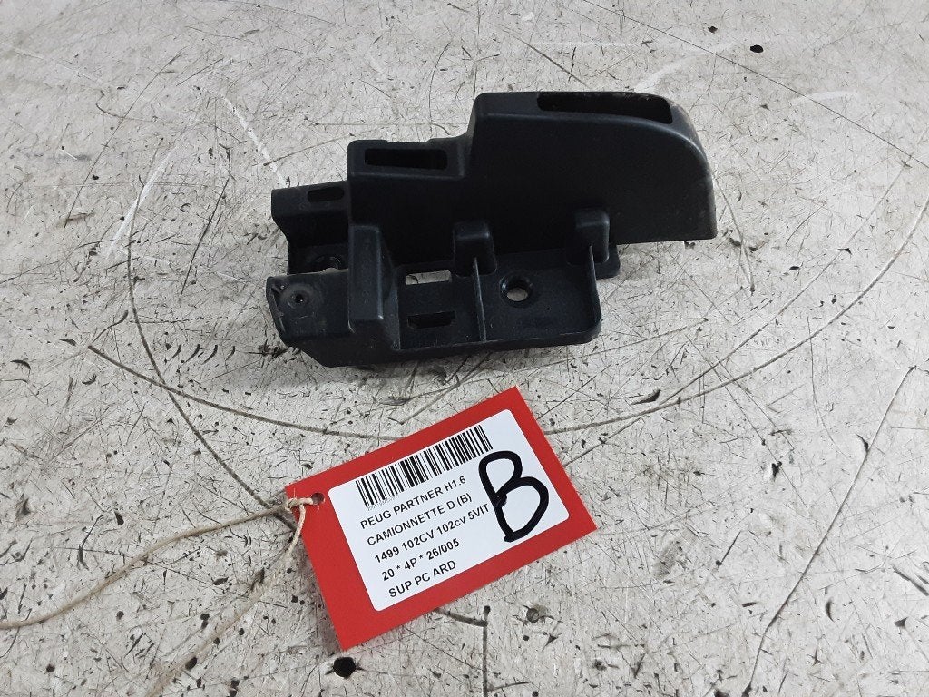 SUPPORT PARE-CHOCS ARRIÈRE DROIT Peugeot (9816808480), Autos : Pièces & Accessoires, Mevr. I. Hauben, Utilisé, Rue de l'Espoir 34 34
4030  GRIVEGNÉE, BE