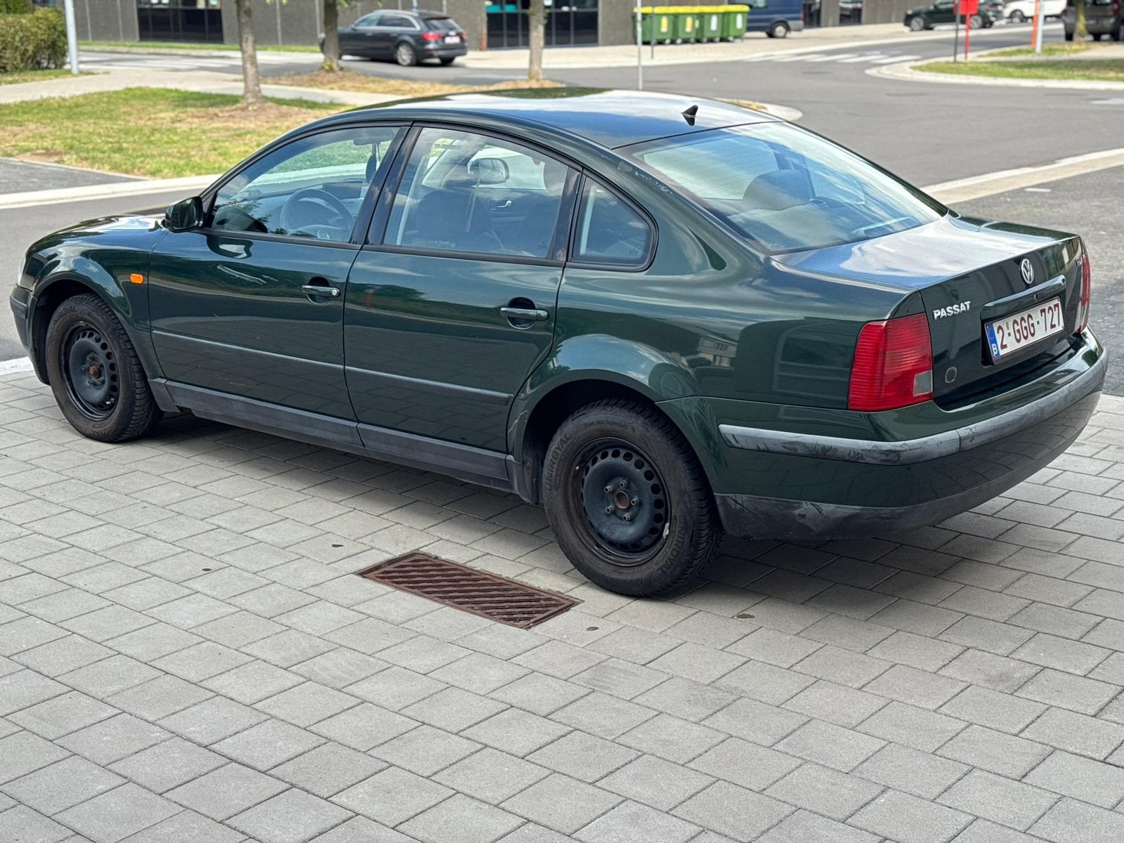 VOLKSWAGEN PASSAT / 1.9 DIESEL! / GOEDE STAAT!, Auto's, Voorwielaandrijving, Dealer onderhouden, Stof, Particulier