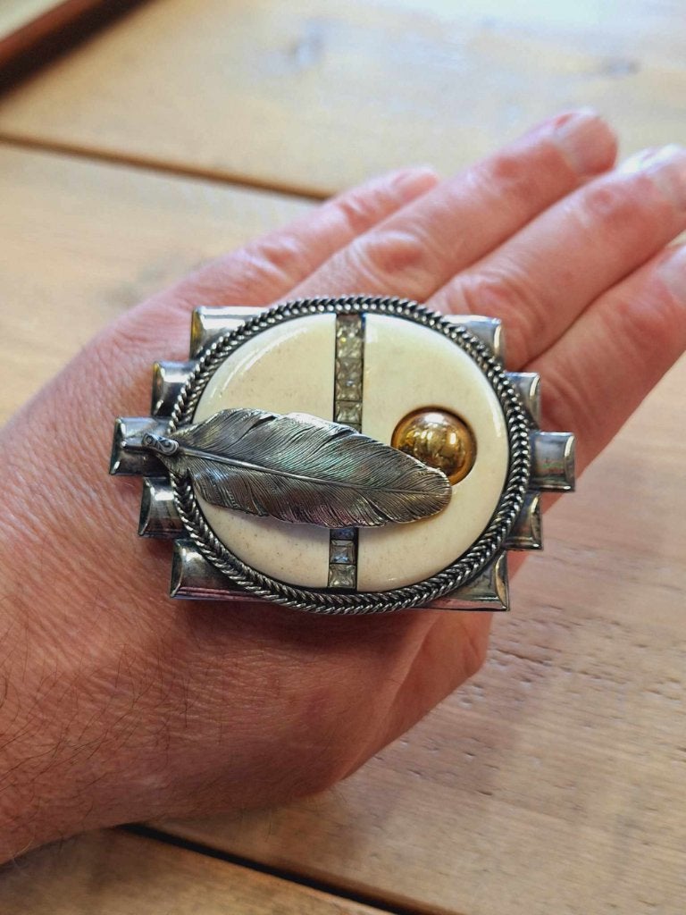Pracht Ermani Bulatti Art Nouveau metalen Revival broche😍, Handtassen en Accessoires, Broches, Overige materialen, Gebruikt, Ophalen of Verzenden