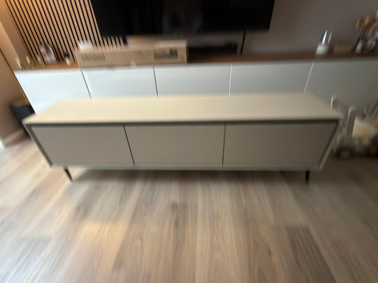 Tv meubel beige, 25 à 50 cm, Comme neuf, Modern, 150 à 200 cm