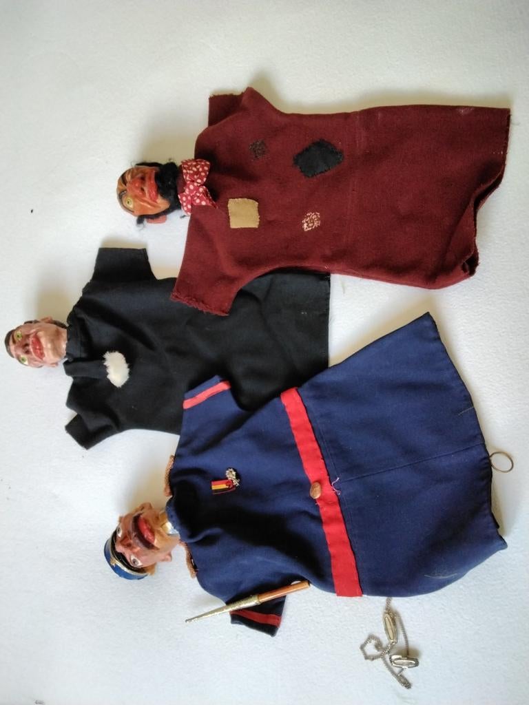 Oude handgemaakte  poppenkastpoppen, Ophalen of Verzenden