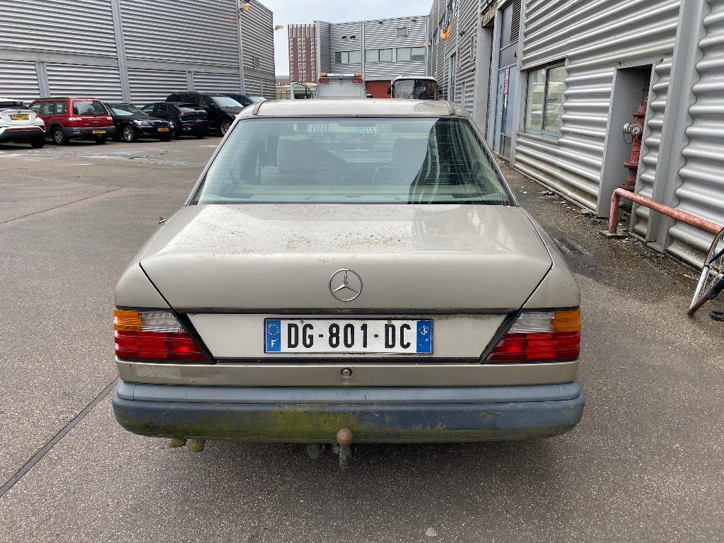 Mercedes W124, 300E, 6 Cilinder lijn motor, 1987, Auto's, Automaat, 4 deurs, Break, Particulier