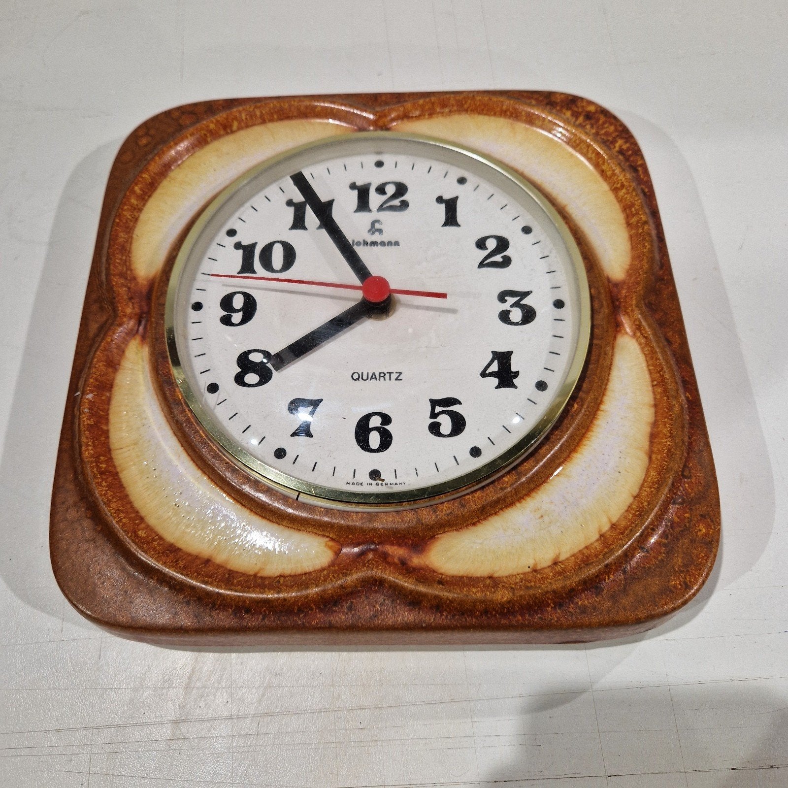 Vintage keramische bloem motief wandklok , Lohmann, Ophalen of Verzenden, Zo goed als nieuw, Wandklok