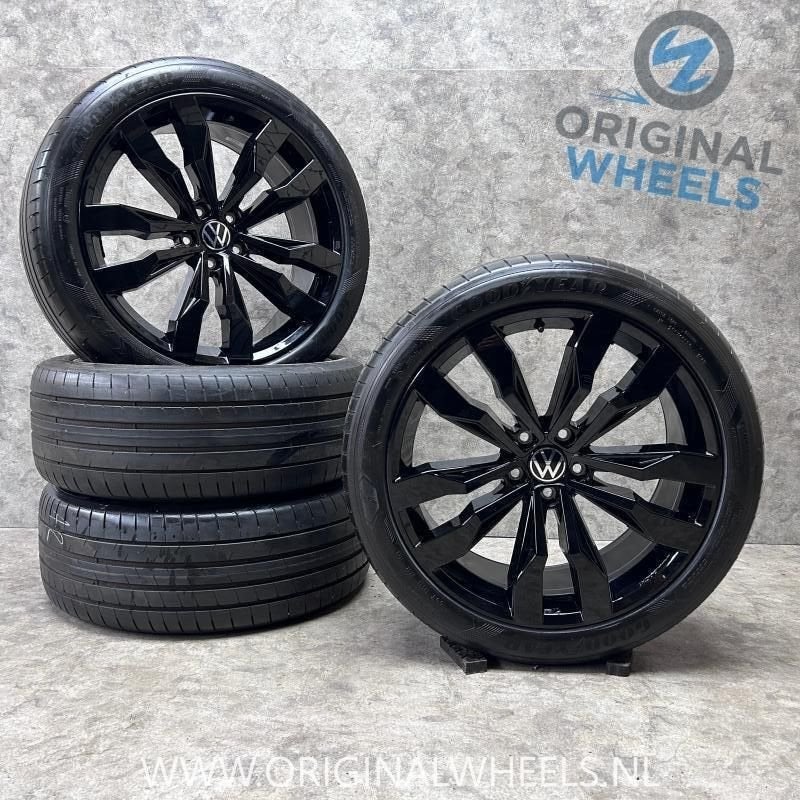 zwarte 20 inch originele Suzuka velgen + zomerbanden Volkswa, Auto-onderdelen, Gebruikt, 255 mm, -, -