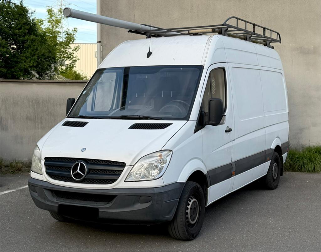 Mercedes-Benz Sprinter 311 2.1 CDI L2H2, Auto's, Bestelwagens en Lichte vracht, Zwart, 4 cilinders, 2000 kg, https://public.car-pass.be/vhr/f29c0b37-d717-435f-b359-aacaca3fc37d