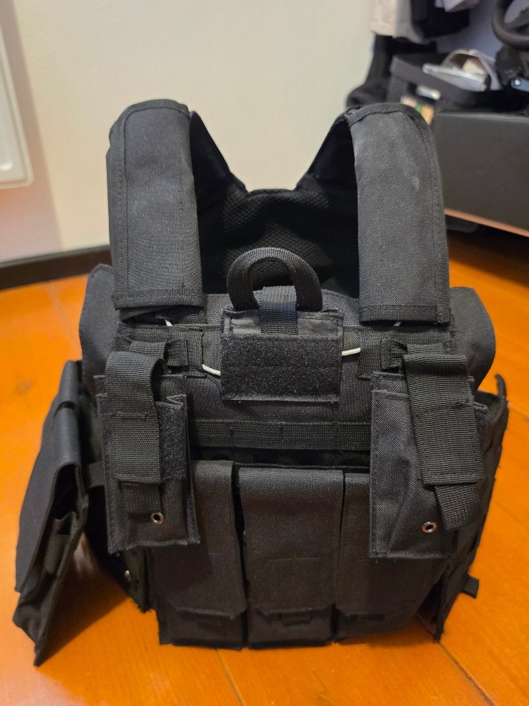 Airsoft-uitrusting MOLLE tactisch vest + SwissEye-bril, Ophalen, Zo goed als nieuw