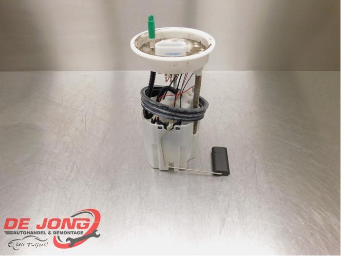 Pompe carburant électrique d'un Volkswagen UP, Autos : Pièces & Accessoires, Systèmes à carburant, Volkswagen, Utilisé, 3 mois de garantie