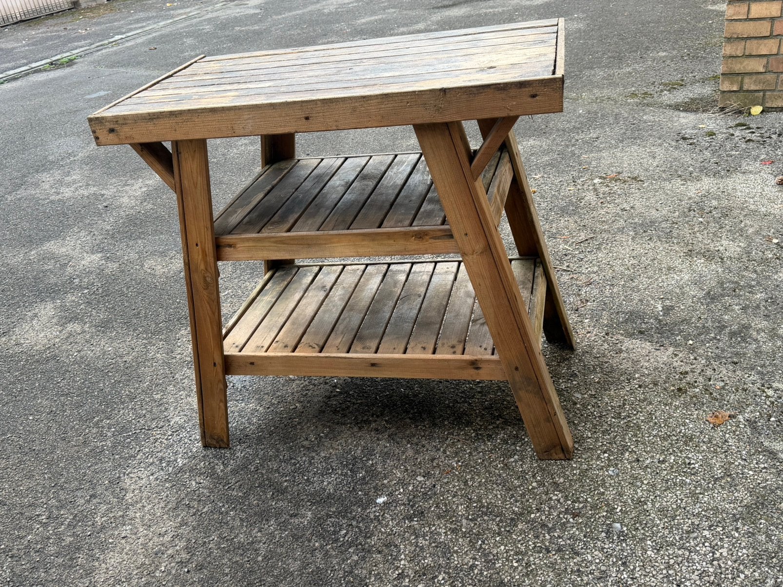 Robuuste houten werktafel, Ophalen, Gebruikt, Hout