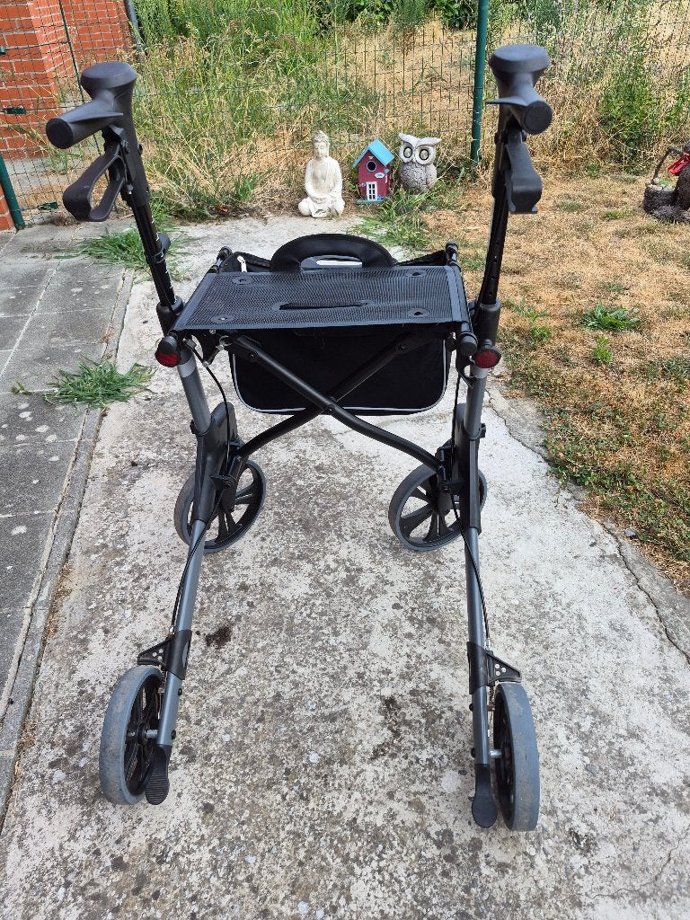 déambulateur, Enlèvement, Pliable, Utilisé