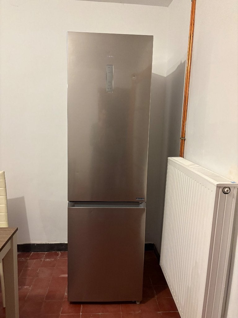 Réfrigérateur combiné VALBERG  No Frost – 378 L, Electroménager, Classe énergétique A ou plus économe, Avec compartiment congélateur