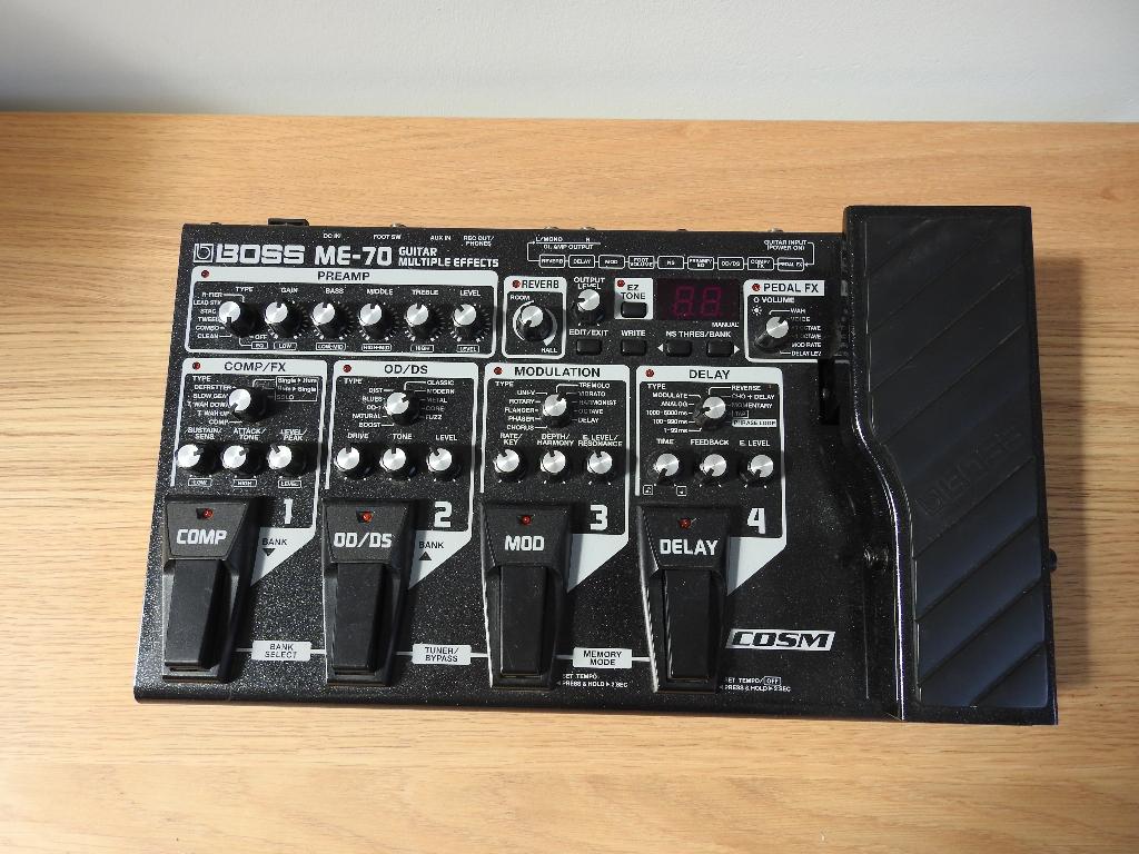 Boss ME‑70 Multi‑Effects, Muziek en Instrumenten, Effecten, Ophalen of Verzenden, Zo goed als nieuw, Delay of Echo
