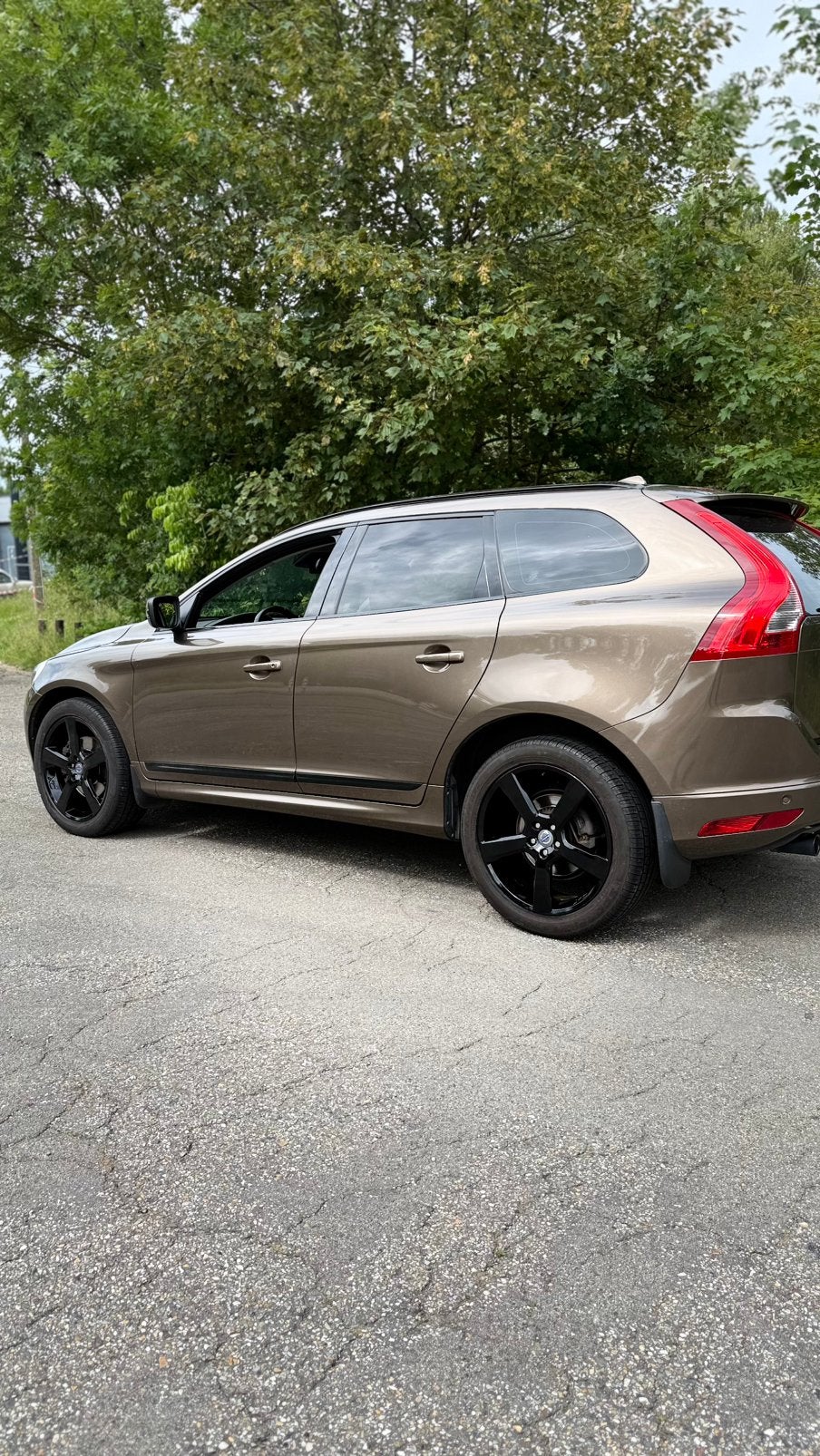 Volvo xc60 d3 2.0 5cilinder aut blis camera carplay, Auto's, Automaat, Bruin, Leder, 5 deurs