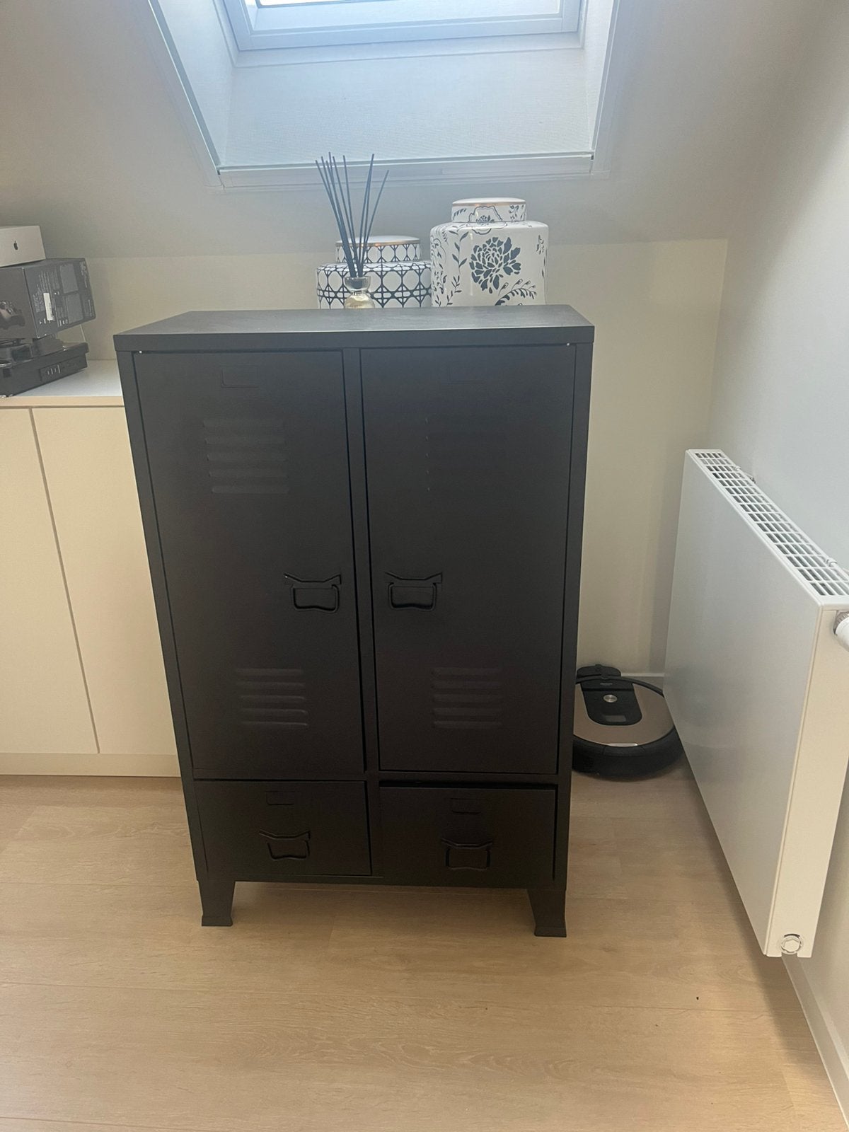 Boîtier en métal noir, Enlèvement, Comme neuf