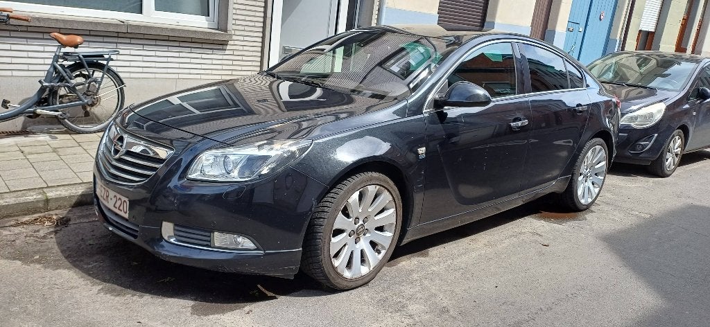 Opel insignia, Auto's, Voorwielaandrijving, Euro 5, Zwart, 4 cilinders