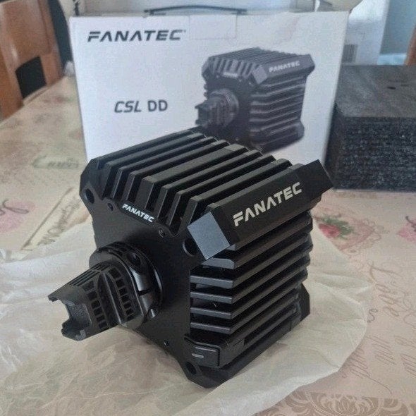 fanatec cls dd en pedalen, Fanatec, Enlèvement