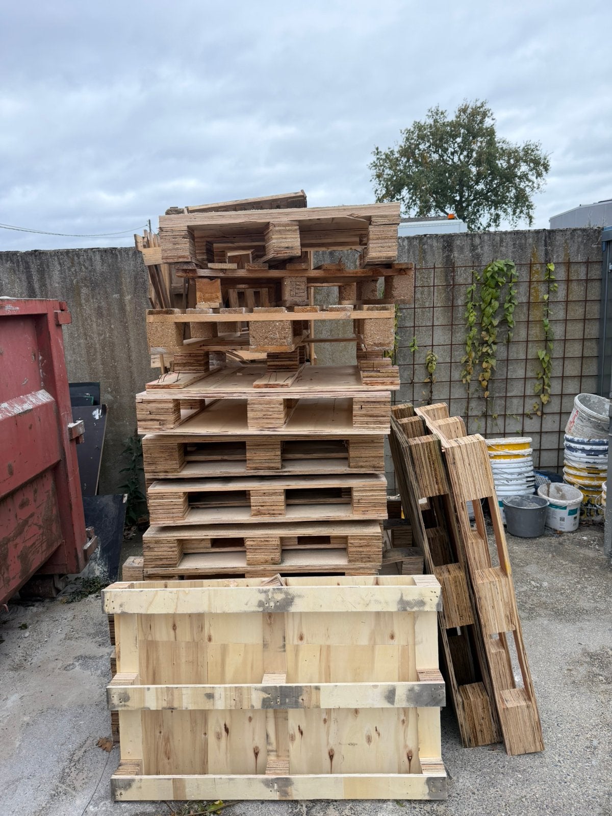 Gratis pallet  en kisten regio helchteren, Ophalen of Verzenden, Zo goed als nieuw, Pallet