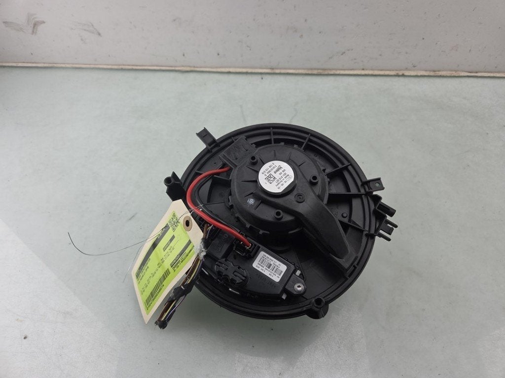VENTILATEUR RADIATEUR MOTEUR Volkswagen Tiguan (AD1), Dhr. J. Ham, Volkswagen, Administratie@autoham.nl, Utilisé