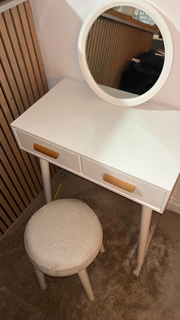 Make up tafel, Kinderen en Baby's, Kinderkamer | Tafels en Stoelen, Ophalen, Nieuw, Tafel(s) en Stoel(en)