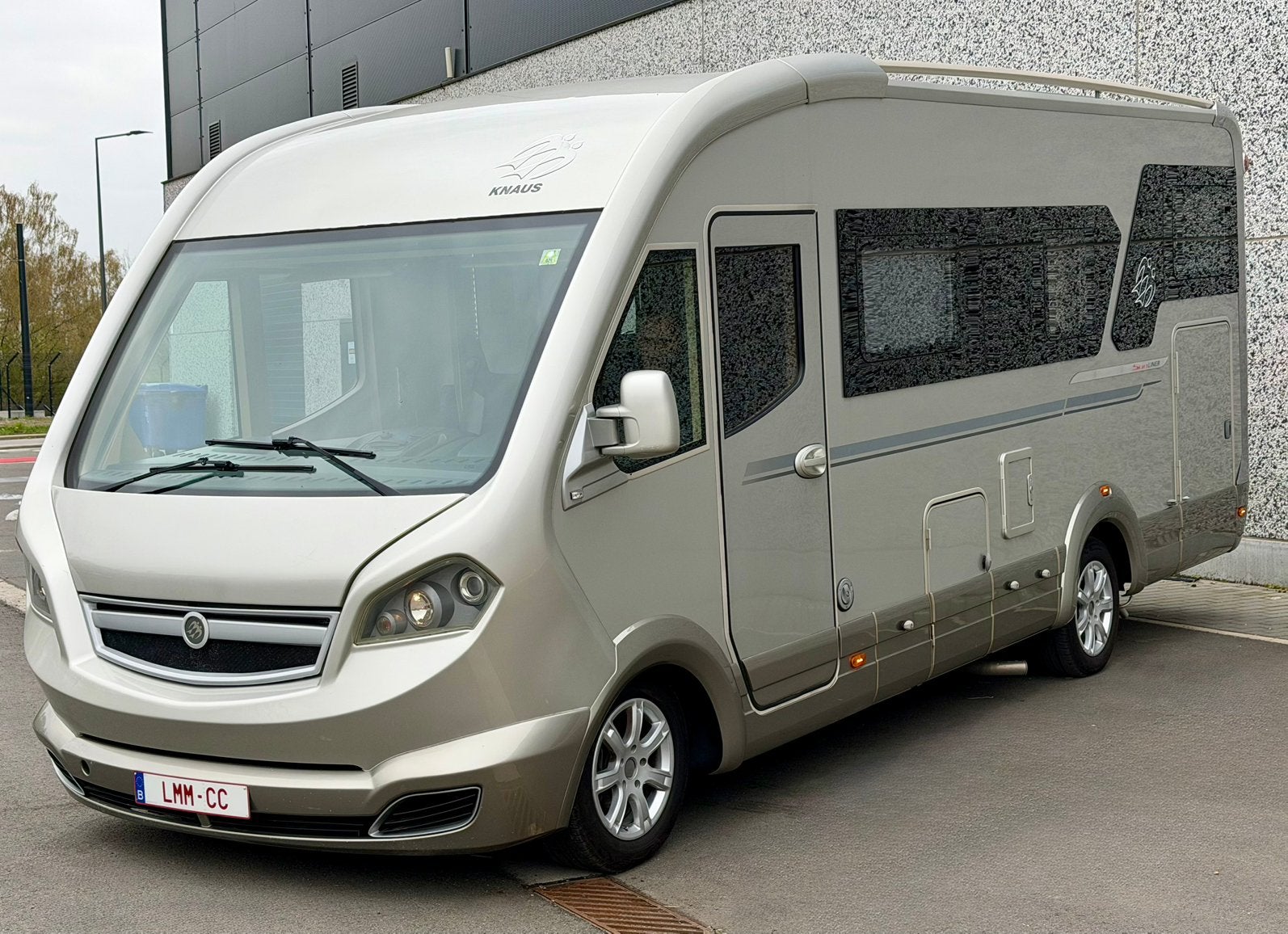 CAMPING-CAR INTEGRAL KNAUS SUNLINER, Jusqu'à 4, Fiat, Boîte manuelle, Intégral