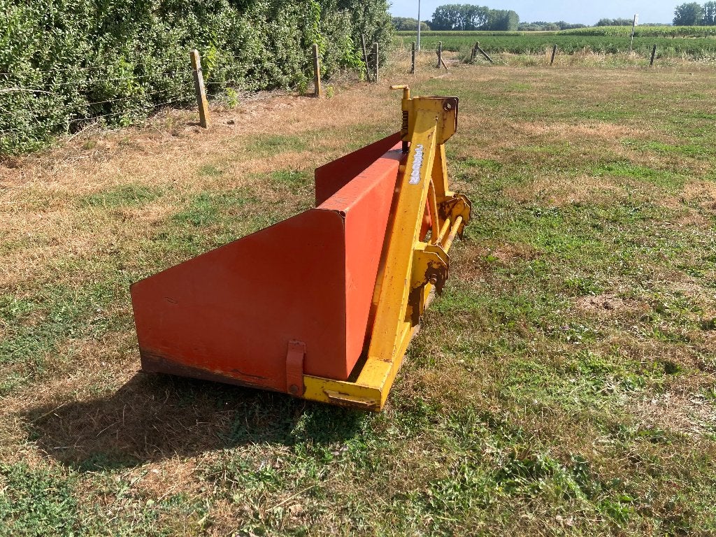 Kipbak peecon 2m, Ophalen