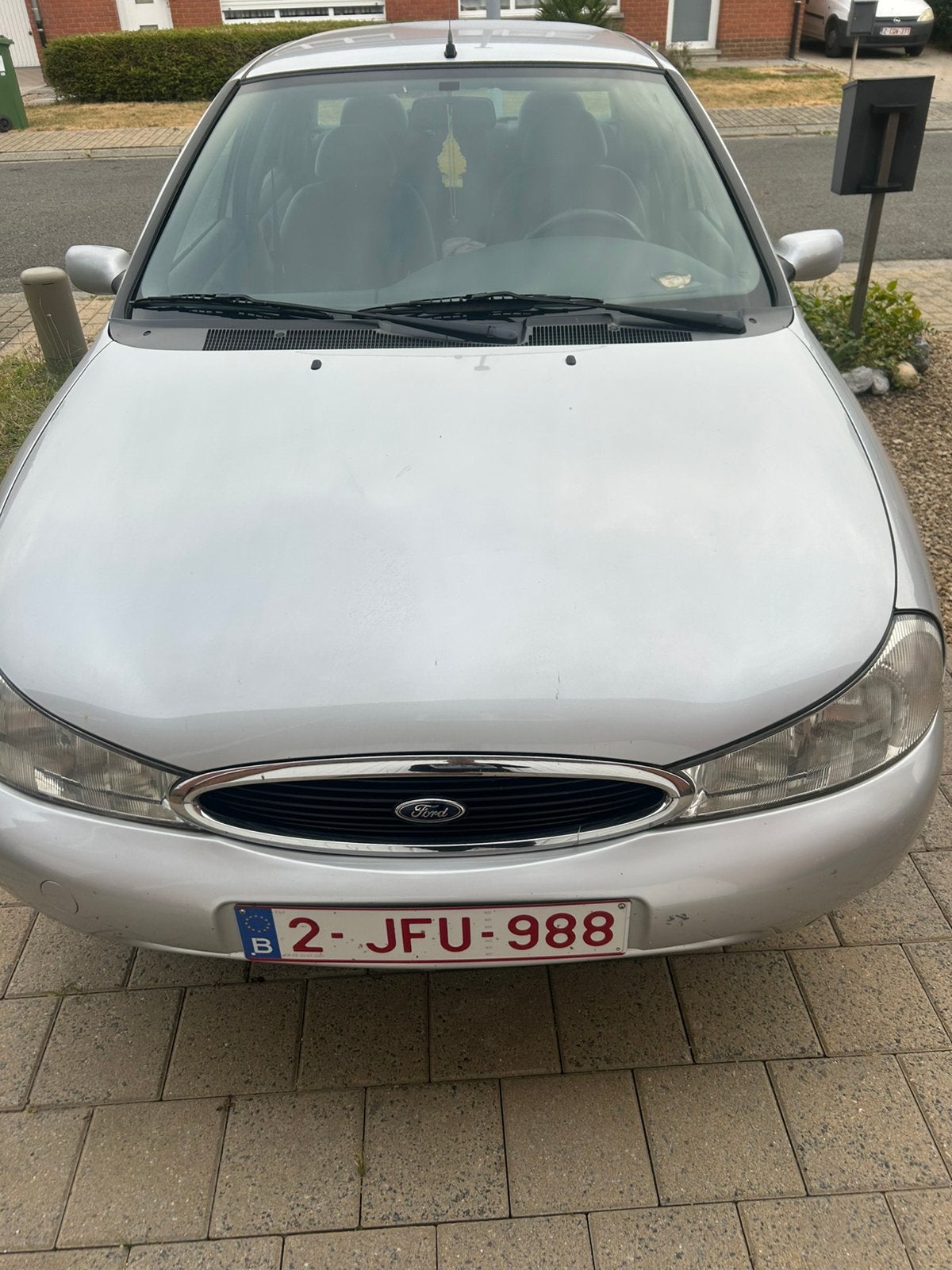 Ford mondeo automaat 1998 1.8, Auto's, Bedrijf, Parkeersensor, Zilver of Grijs, Voorwielaandrijving