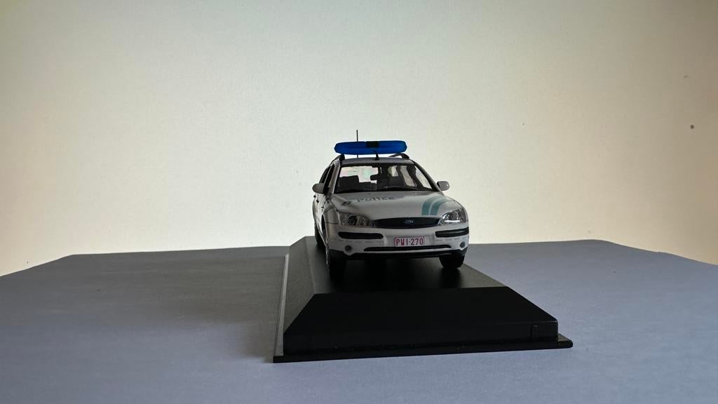 Minichamps Ford Mondeo police locale politie 1/43 ZP 5339, Ophalen, Gebruikt, MiniChamps