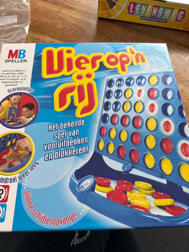 Vier op een rij, Een of twee spelers, Ophalen, Gebruikt, MB