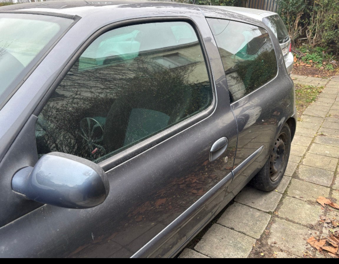 Renault clio 2 année 2007 pour pièces, Particulier, Euro 4, Clio, Te koop