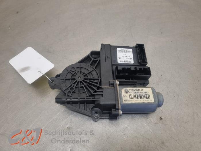 Moteur de vitre portière d'un Volkswagen Caddy, Volkswagen, -, 3 mois de garantie, Utilisé