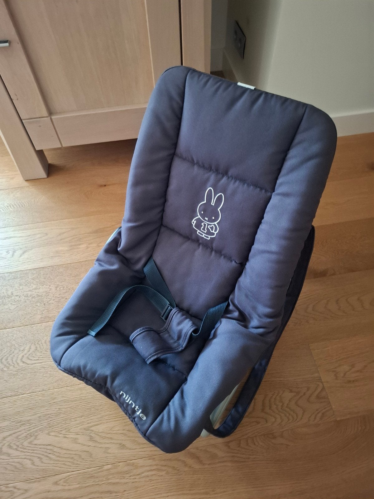 blauw baby wipstoel van Nijntje, Autres marques, Enlèvement, Utilisé, Avec ceinture(s)