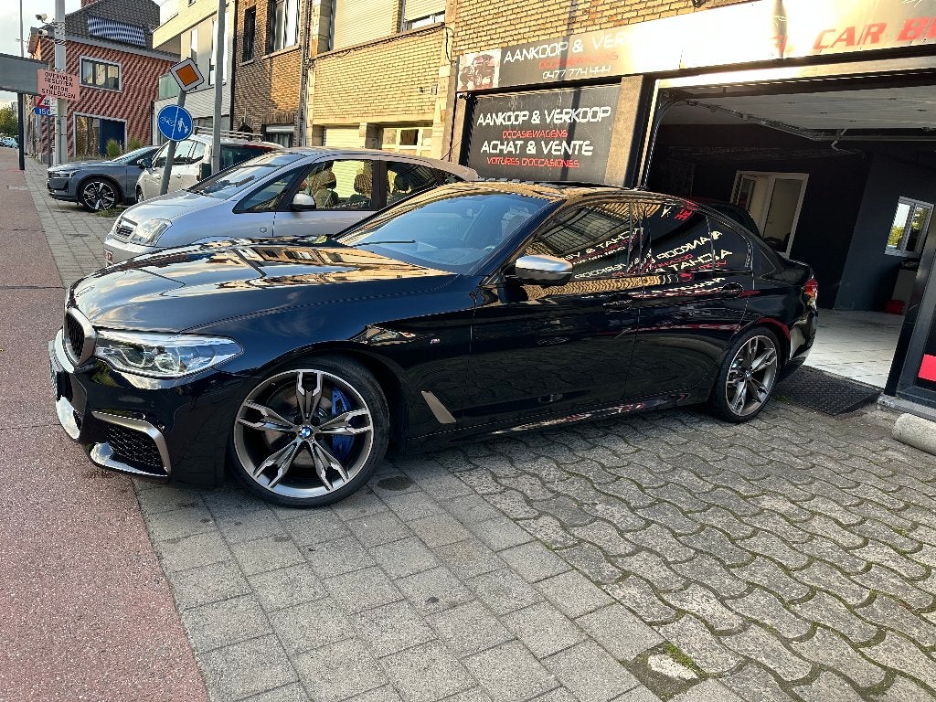 BMW M550 Benzine 530Pk V8 Individual**Bmw*Netto Notebook, Auto's, BMW, Automaat, Navigatiesysteem, Zwart, Leder