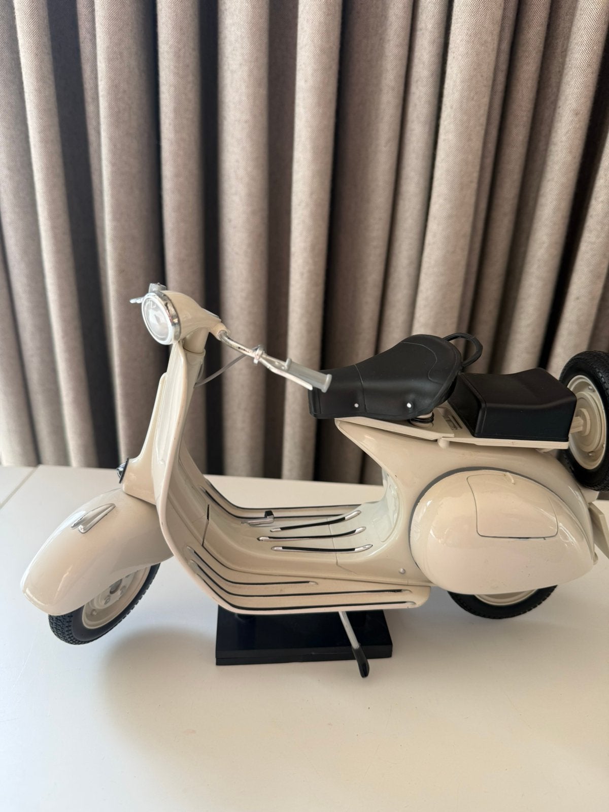 Vespa Piaggio 150 VL1T (scale 1:6), Ophalen, Zo goed als nieuw