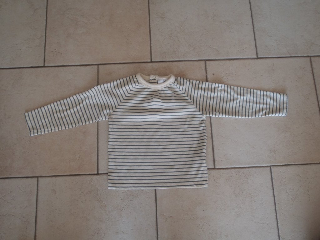 t-shirt longues manches taille 86, Enfants & Bébés, Enlèvement ou Envoi, Comme neuf, Garçon, Autres types