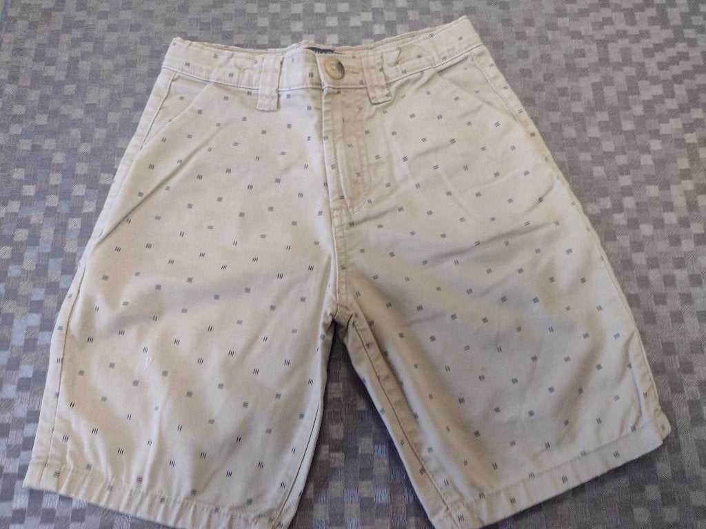 Joli bermuda en bon état - Taille 122 - 6/7 ans, Enfants & Bébés, Vêtements enfant | Taille 122, Comme neuf, Garçon, Pantalon