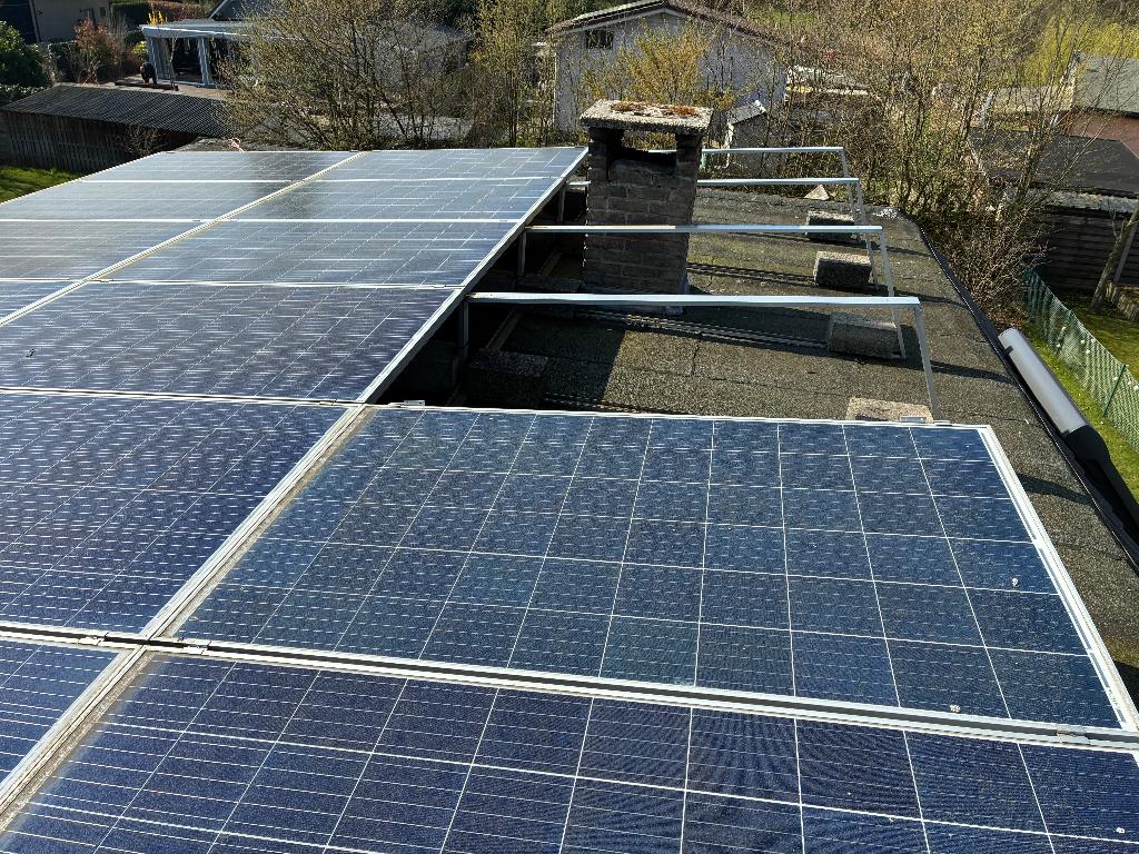 Omvormer + Schans + 14 zonnepanelen + kmh teller, Bricolage & Construction, Enlèvement, Utilisé, Système complet, 200 watts-crêtes ou plus