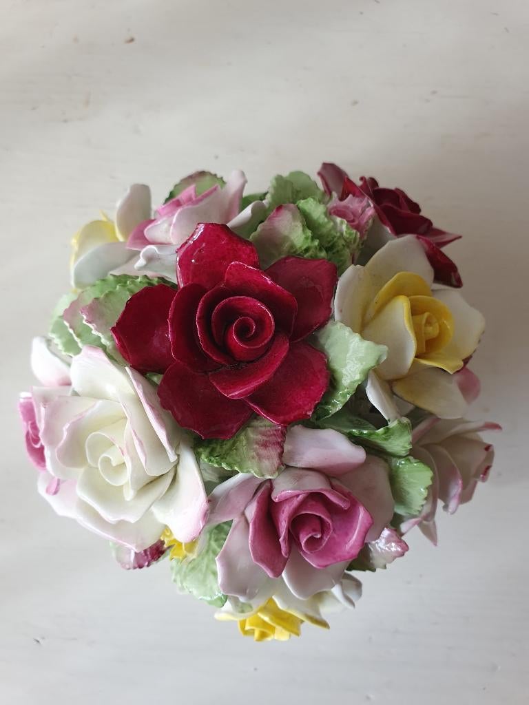 Royal Doulton bloemenmandje – Bone China – 14x12cm, Ophalen of Verzenden