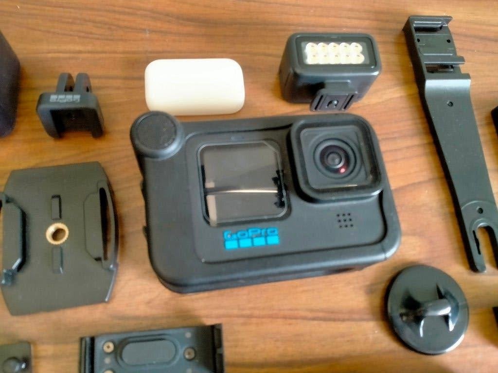 GOPRO HERO 10 BLACK - Complete kit, Audio, Tv en Foto, Actiecamera's, Ophalen of Verzenden, Zo goed als nieuw, GoPro