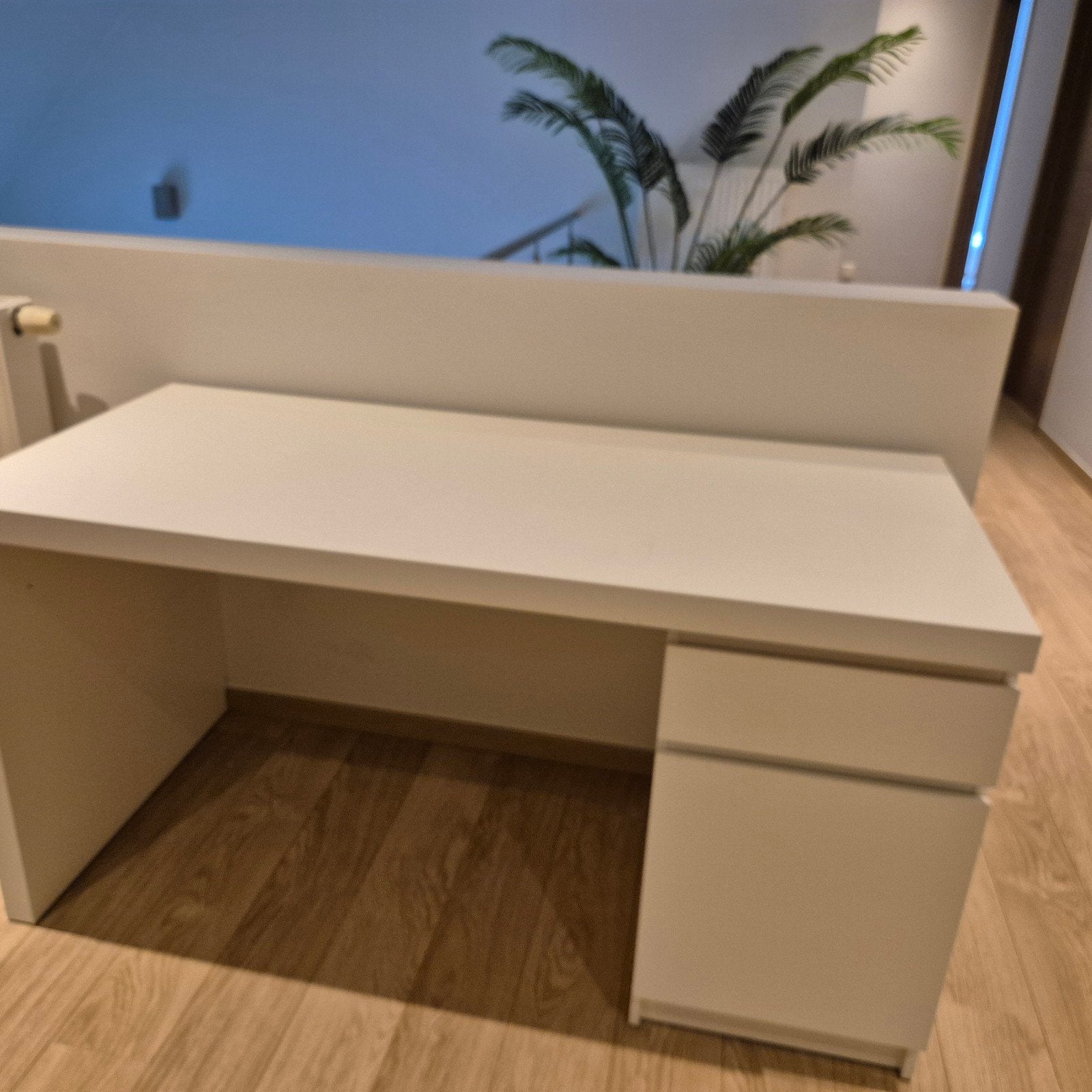 BUREAU IN GOEDE STAAT 30 EURO, Huis en Inrichting, Kasten | Schoenenkasten, Ophalen