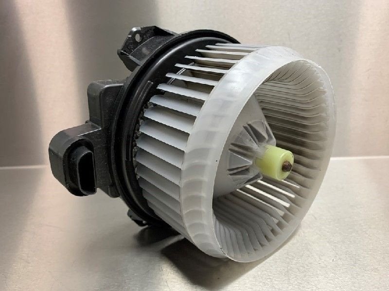 VENTILATEUR RADIATEUR MOTEUR Toyota Verso (|AV2727008103|), Utilisé, Toyota