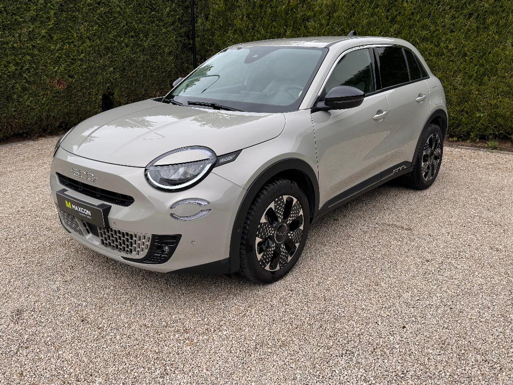 Fiat 600 Hybrid LA PRIMA | ACC | Navi | Caméra | Massage |, Autos, Cuir, Argent ou Gris, Achat, Entreprise