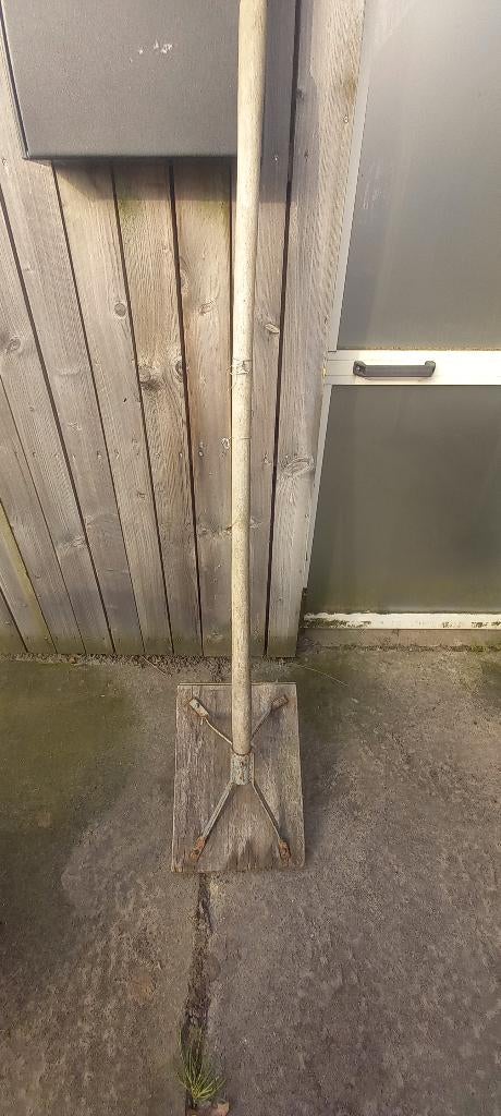 Klopper voor grasmatten aan te slaan na plaatsing, Ophalen, Gebruikt, Gras