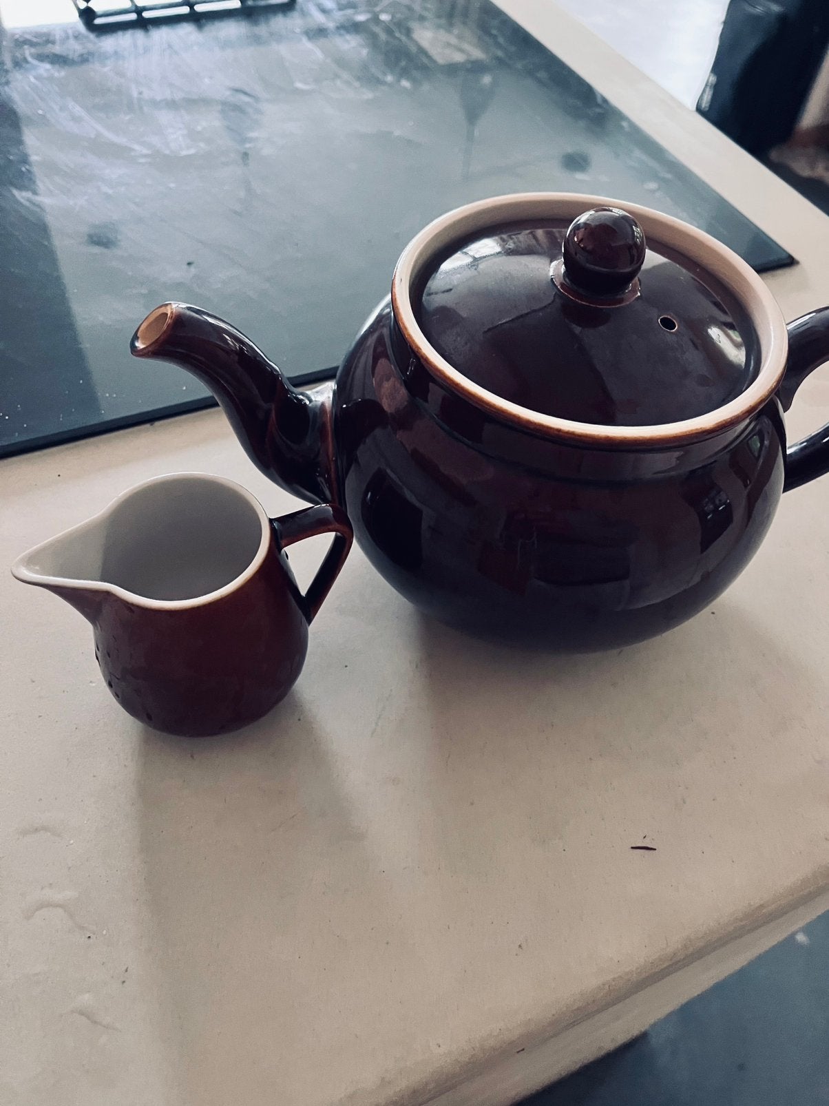 Villeroy Boch theepot en melkkannetje, Ophalen