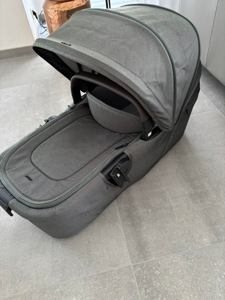 Joolz aer draagmand Mighty green, Kinderen en Baby's, Kinderwagens en Combinaties, Ophalen, Zo goed als nieuw