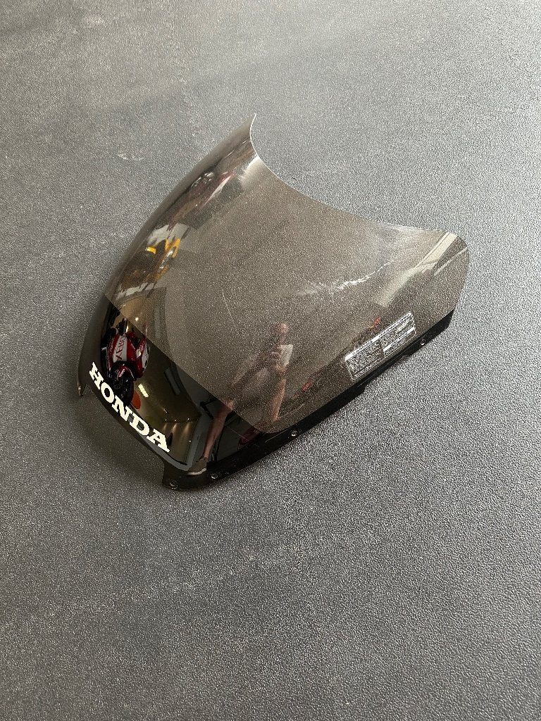 Voorruitje van een Honda VFR 750 F, Motoren, Ophalen