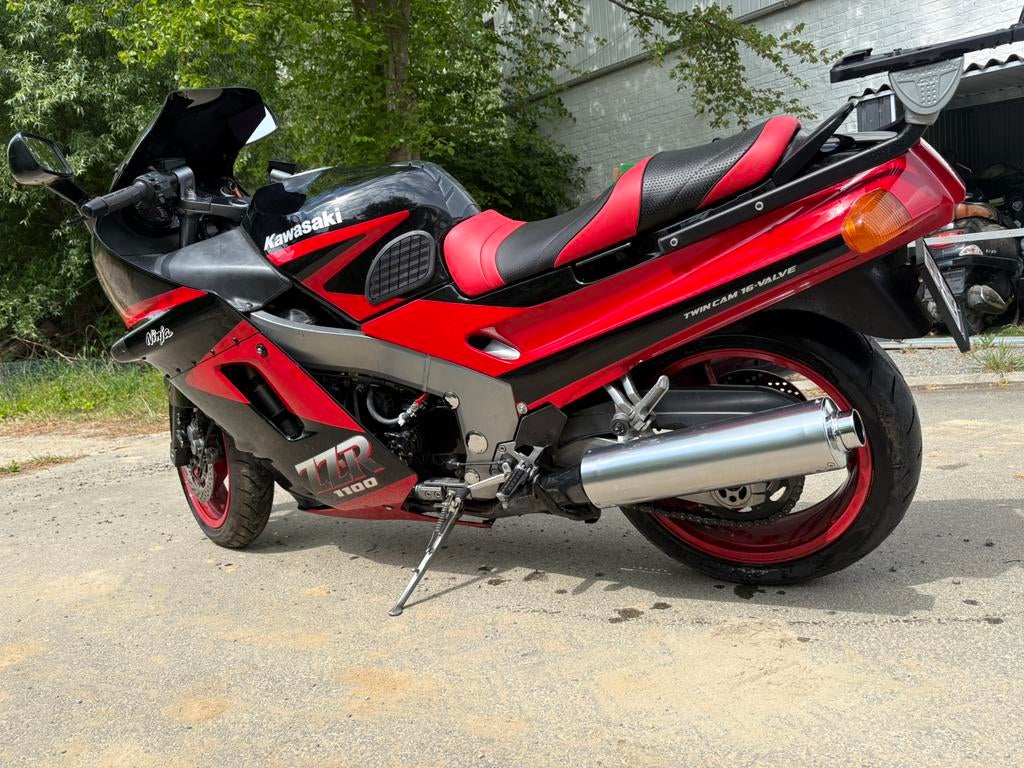 Kawasaki ZR 1100, Plus de 35 kW, Super Sport, Particulier, 4 cylindres