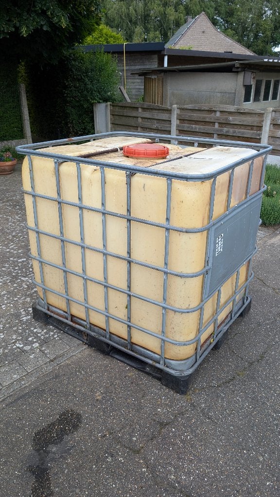 IBC vat voor mazout, Ophalen