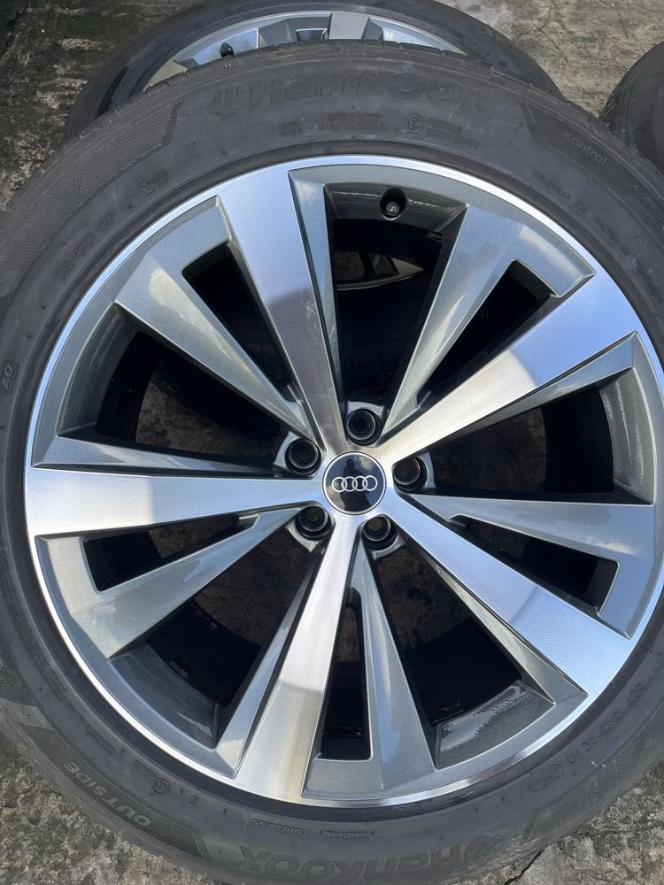 À vendre jantes audi Q8 et Q7 21p 285/45/21 kit original, Pneus et Jantes, 4 Saisons, 285 mm, 21 pouces